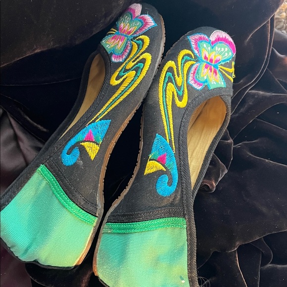 Butterfly flats🦋 - Picture 4 of 6